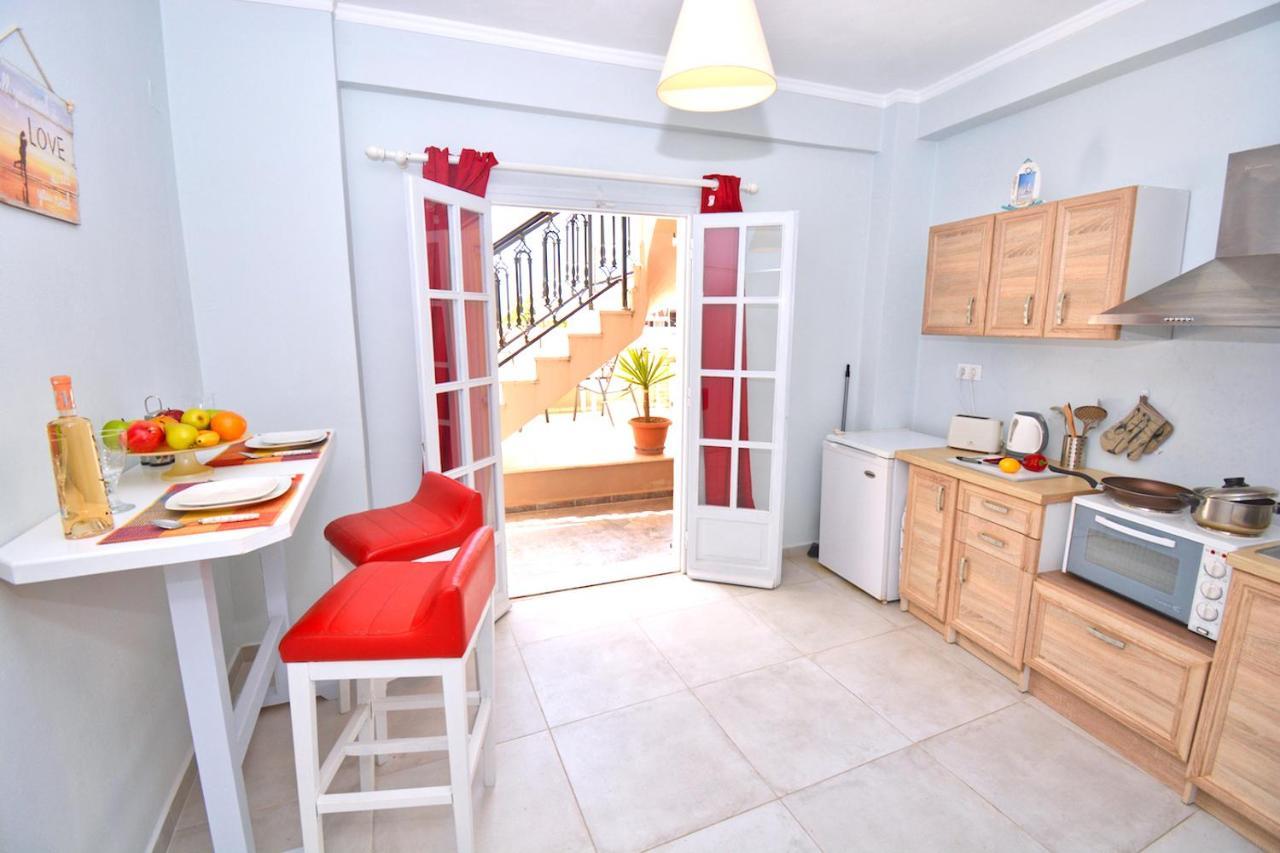 Mike'S Apartments Agios Gordios  Exterior photo