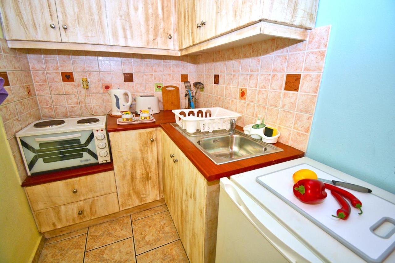 Mike'S Apartments Agios Gordios  Exterior photo