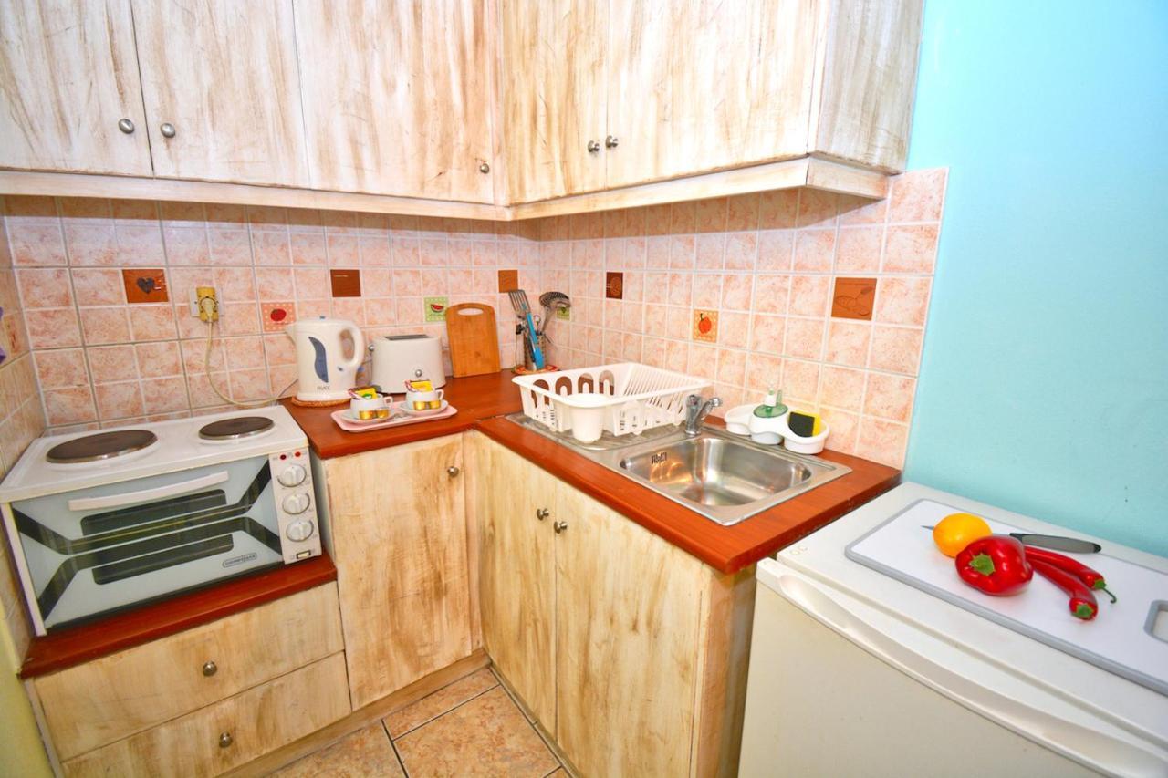 Mike'S Apartments Agios Gordios  Exterior photo