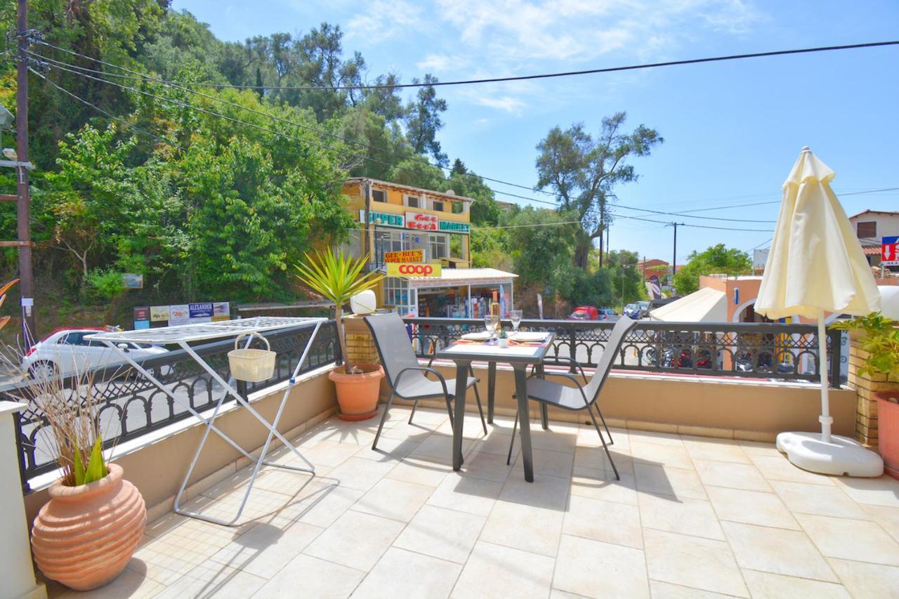 Mike'S Apartments Agios Gordios  Exterior photo