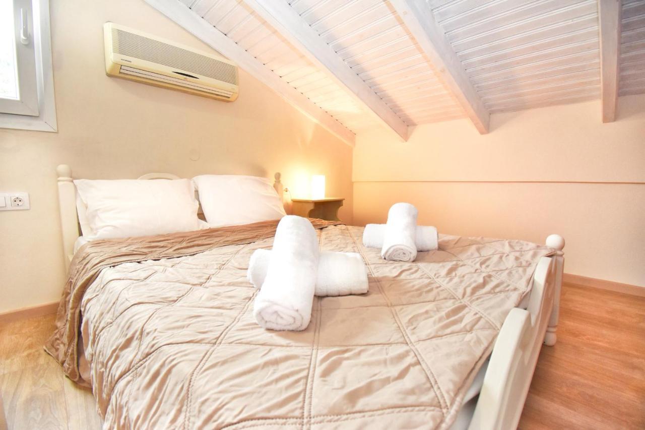 Mike'S Apartments Agios Gordios  Exterior photo